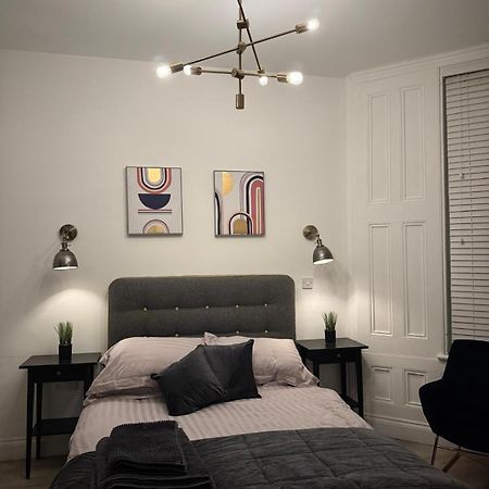 Seaside Studio Apartment เวสตัน-ซูเปอร์-แมร์ ภายนอก รูปภาพ