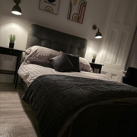 Seaside Studio Apartment เวสตัน-ซูเปอร์-แมร์ ภายนอก รูปภาพ