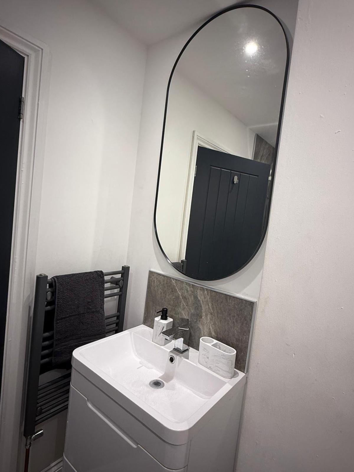 Seaside Studio Apartment เวสตัน-ซูเปอร์-แมร์ ภายนอก รูปภาพ